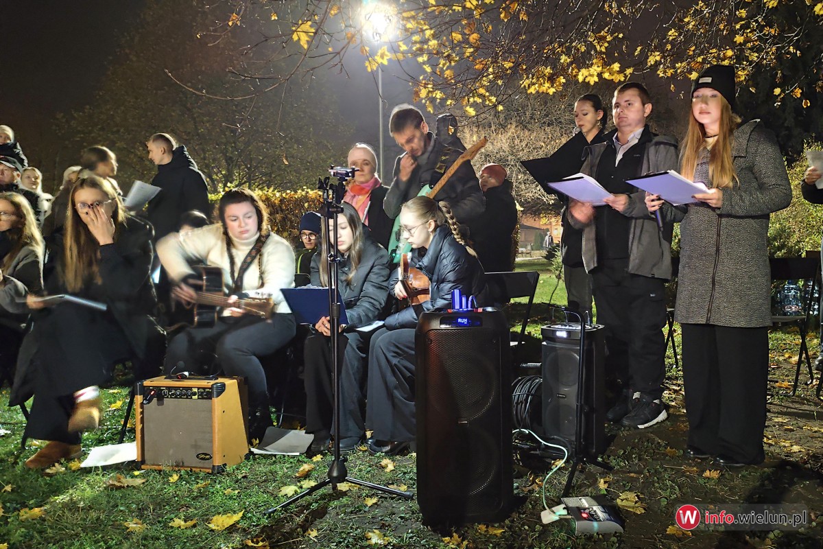 Wieluń świętuje Niepodległość. Ognisko Patriotyzmu w parku im. rtm. Pileckiego [FILMY]