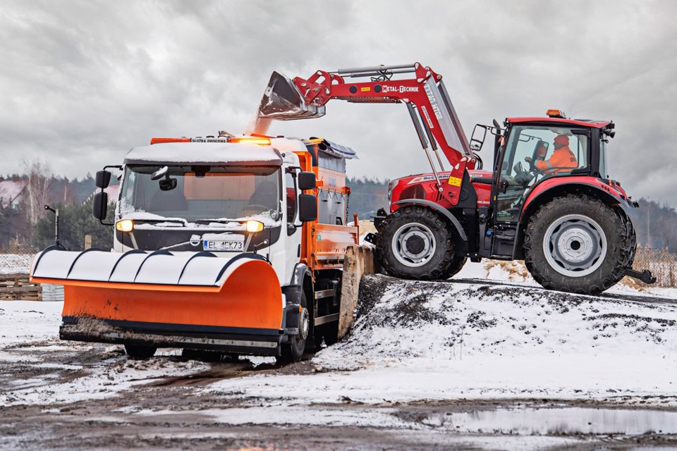 Za nami mroźny weekend. Drogowcy czuwali nad bezpieczeństwem w regionie